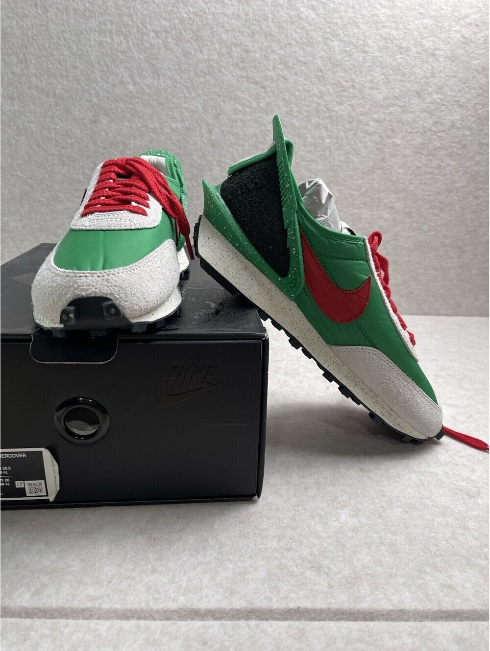 NIB Undercover x Nike 'Lucky Green / University Red' Women Size 9.5 Men's 8 NIB